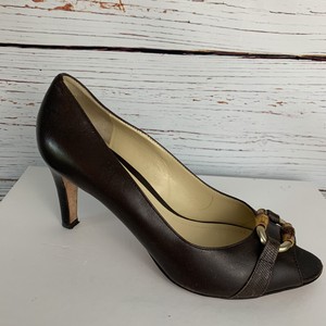 Como combinar zapatos marrones - Outfit de mujer | Zapalook