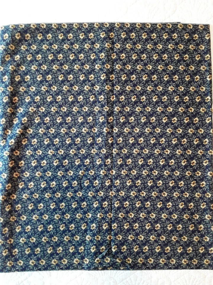 Connecting Threads Hudson Valley Cotton Fabric Yorktown Rich Navy Floral 44" 2 Y - Image 2 of 4