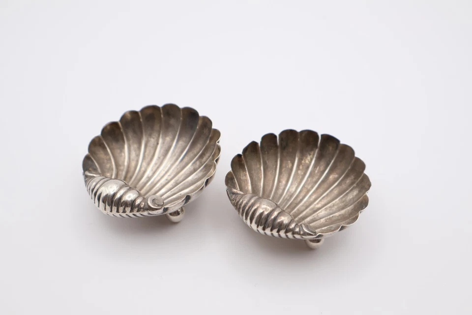 Antica coppia di piatti sale a conchiglia argento A/F marcati Birmingham 1892/93 - Immagine 3 di 4