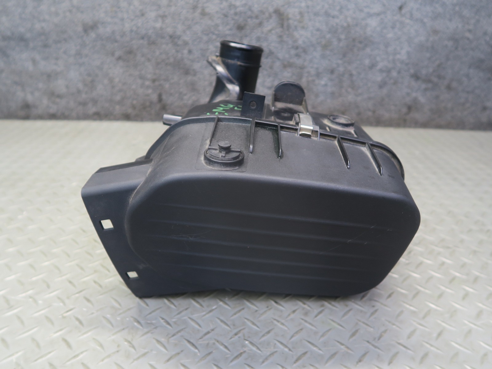 Maserati Quattroporte S Q4 2017-2021 Left Air box top
