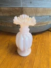 #5458 Vintage Fenton Art Glass Rose Pink 8.5” Vase ~ Excellent