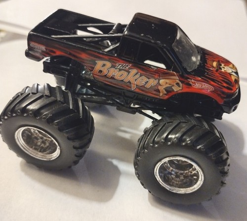 HOT WHEELS MONSTER JAM TRUCK THE BROKER 1:64 DieCast Truck - Picture 6 of 16