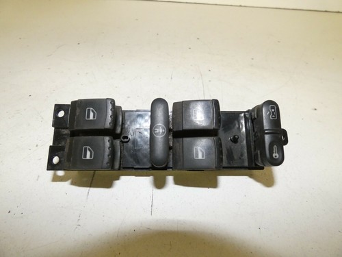 VW Passat 3B BJ 1998 Fensterheberschalter vorne links 1J4959857
