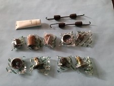 KIT PISTONICINI GANASCE FRENI ADATTO A IVECO 175.17 190 EUROCARGO TURBOSTAR TECH