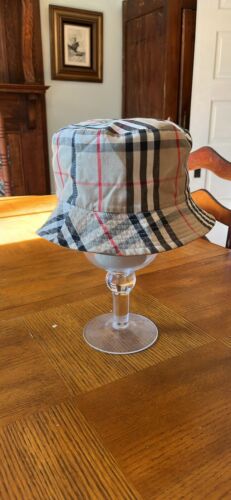 burberry bucket hat women