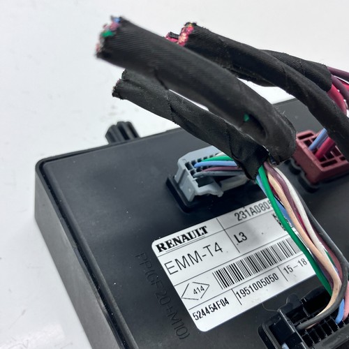 Vivaro Trafic Mk3 BCM Body control module UCH 231A08052R - Picture 4 of 13