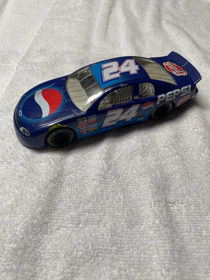 1999 Hasbro Monte Carlo 1:24 Die Cast Jeff Gordon Pepsi Fritos Nascar #24 - Image 3 of 4