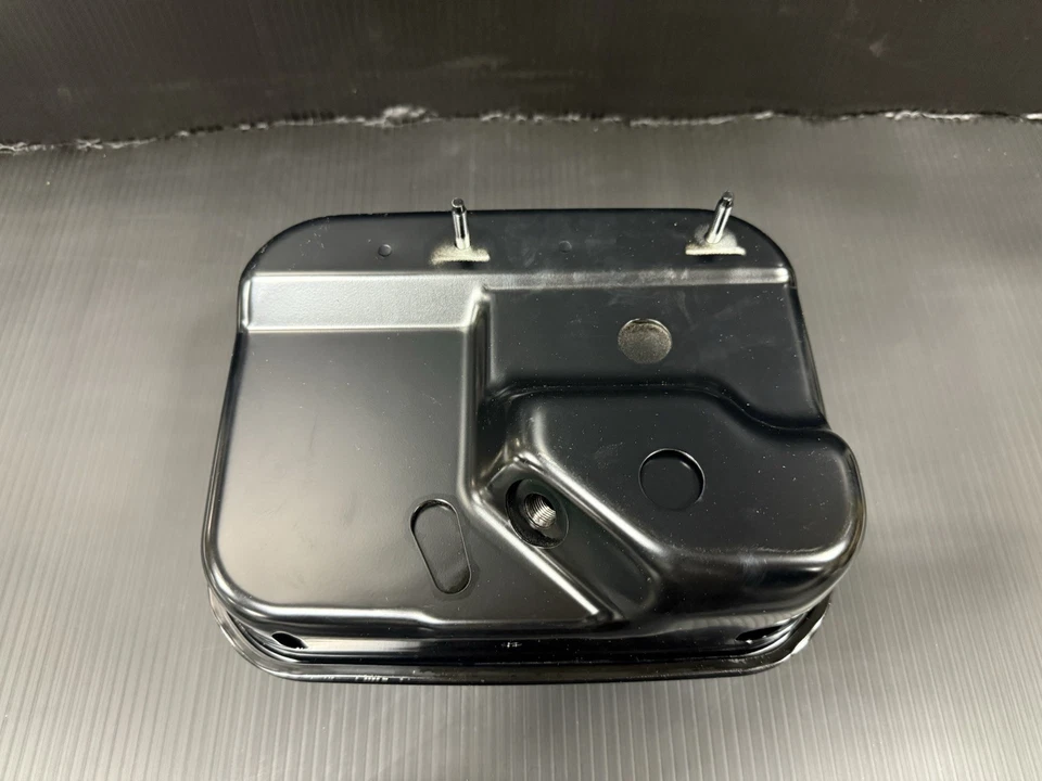 NEW OEM Subaru Robin 277-60102-11 Fuel Tank 14829 - Image 4 of 4