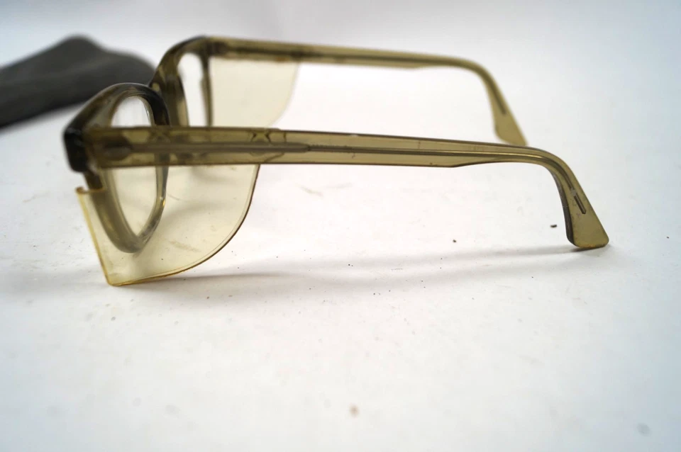 Gafas de seguridad CESCO 4-3/4 - 6 cuernos borde ojo de gato años 40 50 con protectores laterales D123 Foto 3 de 4