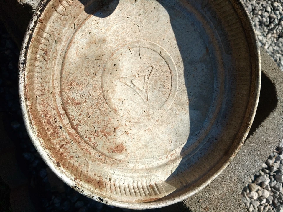 Tapacubos tapacubos One Dodge Dart 1967-1969 Dodge Dart 9" OEM placa perro pobreza Foto 3 de 3