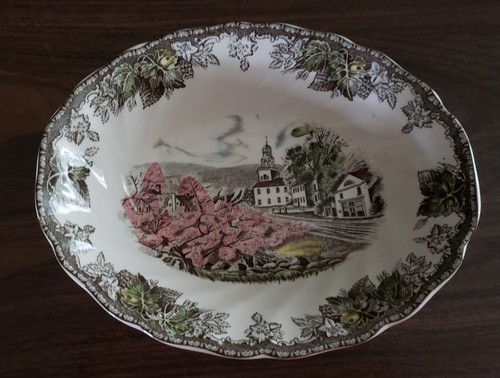 JOHNSON BROTHERS FRIENDLY VILLAGE THE VILLAGE GREEN SERVING BOWL MADE IN ENGLAND - Afbeelding 1 van 4