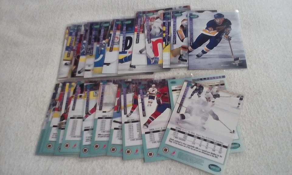 1994-95 Parkhurst Hockey Part. set. Pick cards that you want/need. - Image 2 of 3