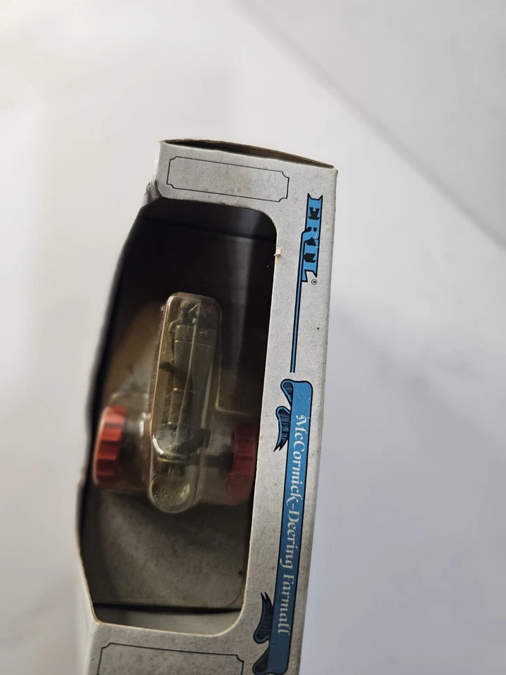 Vintage 1987 ERTL Vintage Vehicles McCormick-Deering Farmall Tractor 1/43 Scale - Image 3 of 4