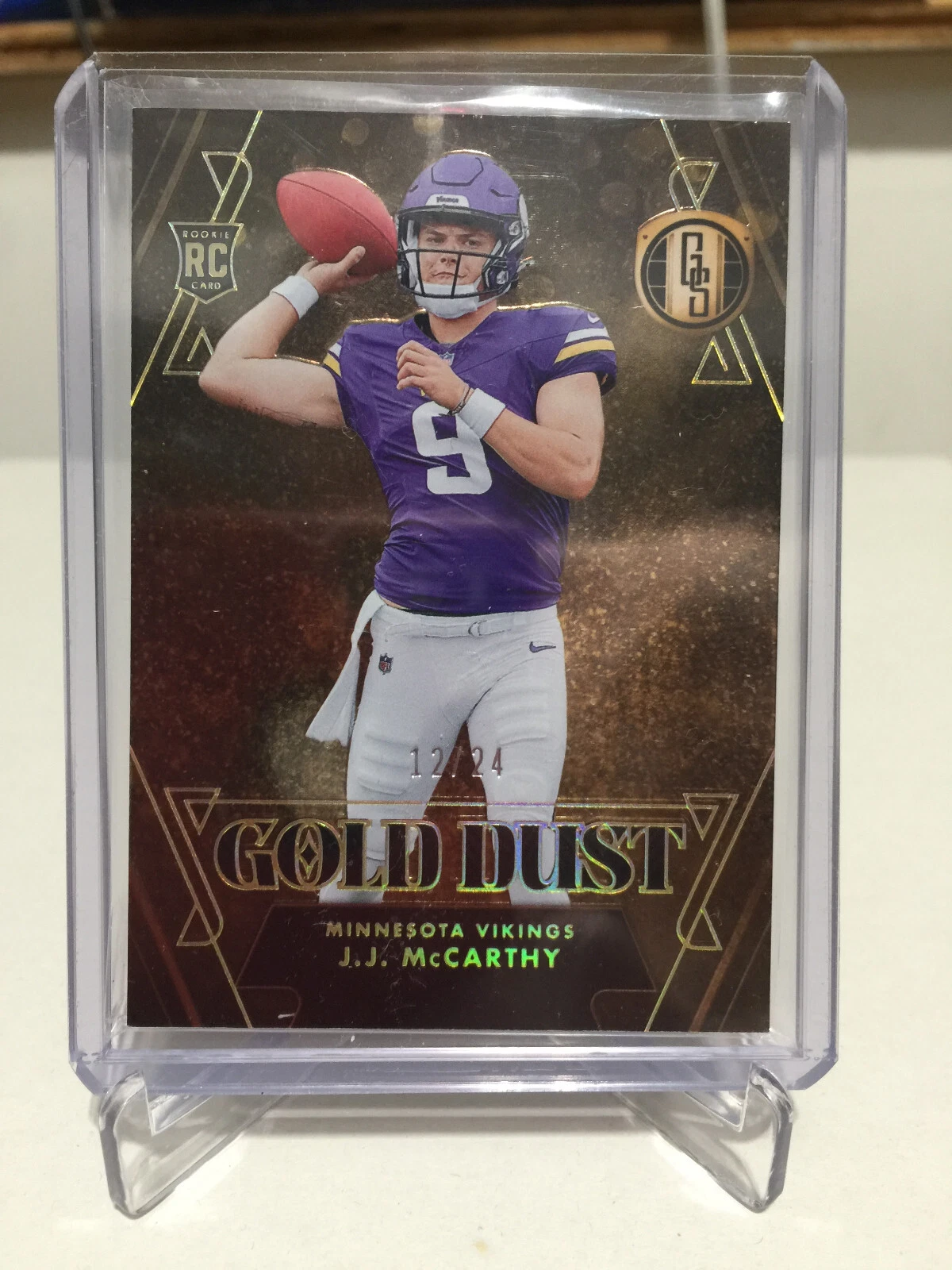 JJ McCarthy Panini Gold Standard Gold Dust #2 Base