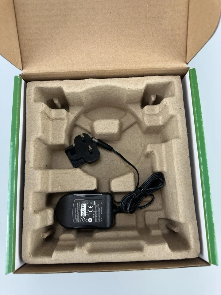 Cisco RV110W Wireless-N VPN Firewall Router - Image 4 of 4