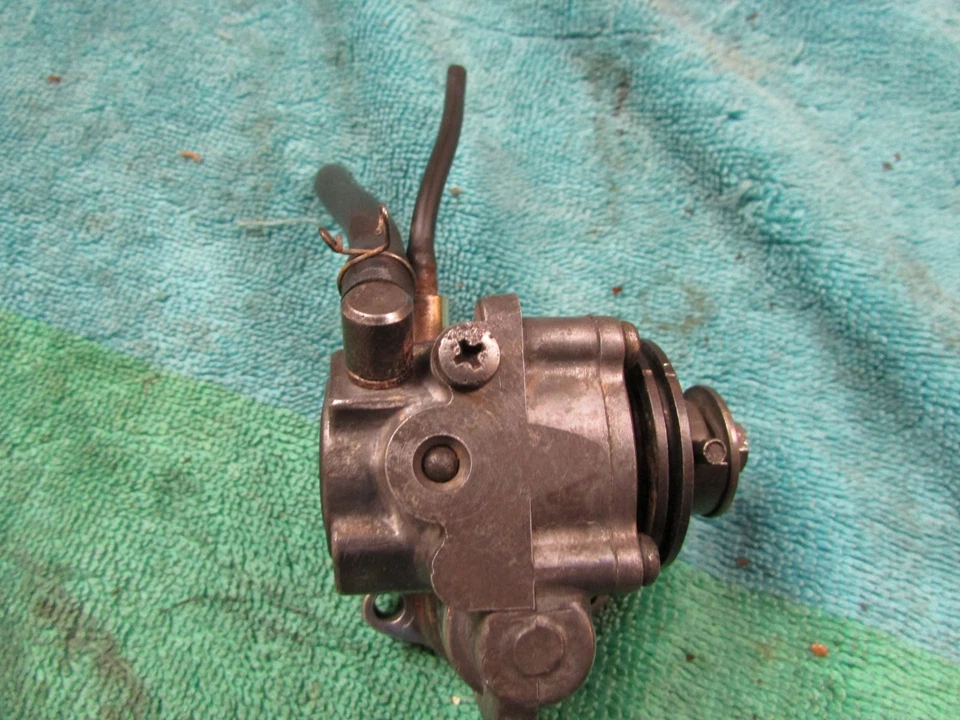 Yamaha DT100 1978 bomba de aceite Foto 3 de 4