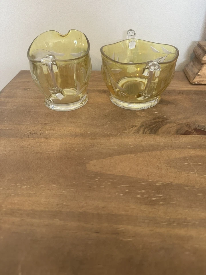 "De colección Vidrio Amarillo Corte a Transparente Crema y Azúcar Floral con Centro Starburst 3""T" Foto 3 de 4