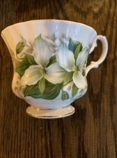 royal Albert Bone China England tea cup Only “trillium” MINT