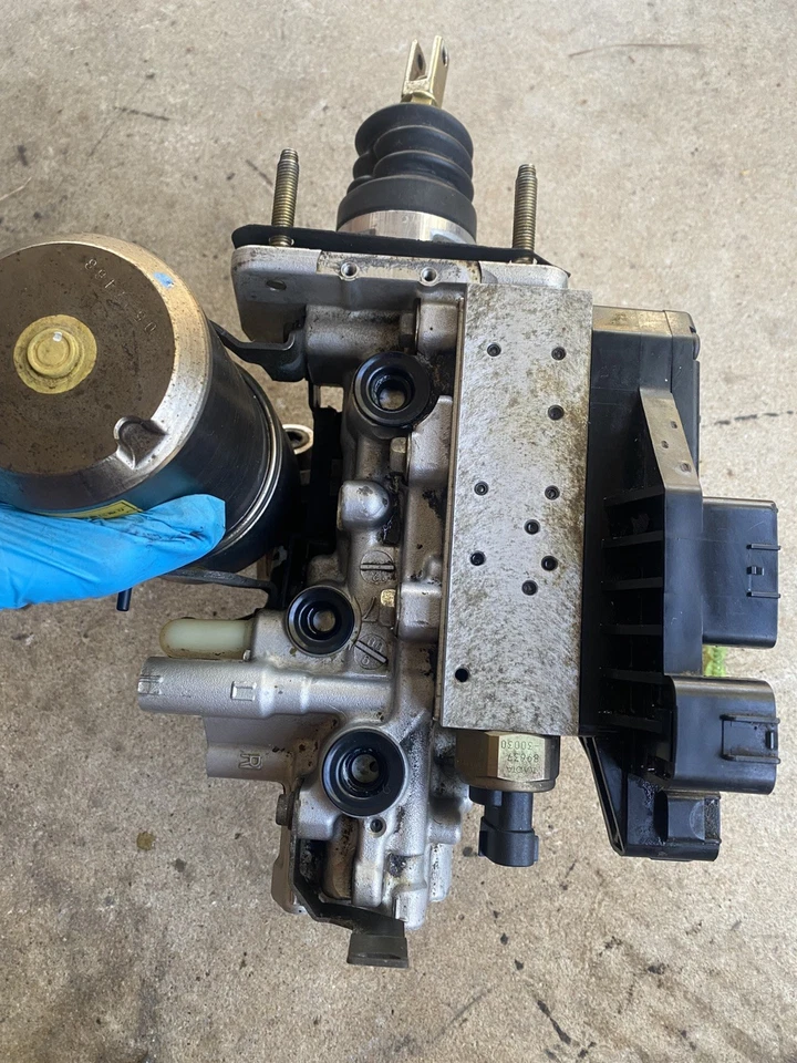 Bomba de refuerzo de freno ABS Toyota Land Cruiser 1998-2002 LEXUS LX470 ANTIBLOQUEO OEM Foto 4 de 4