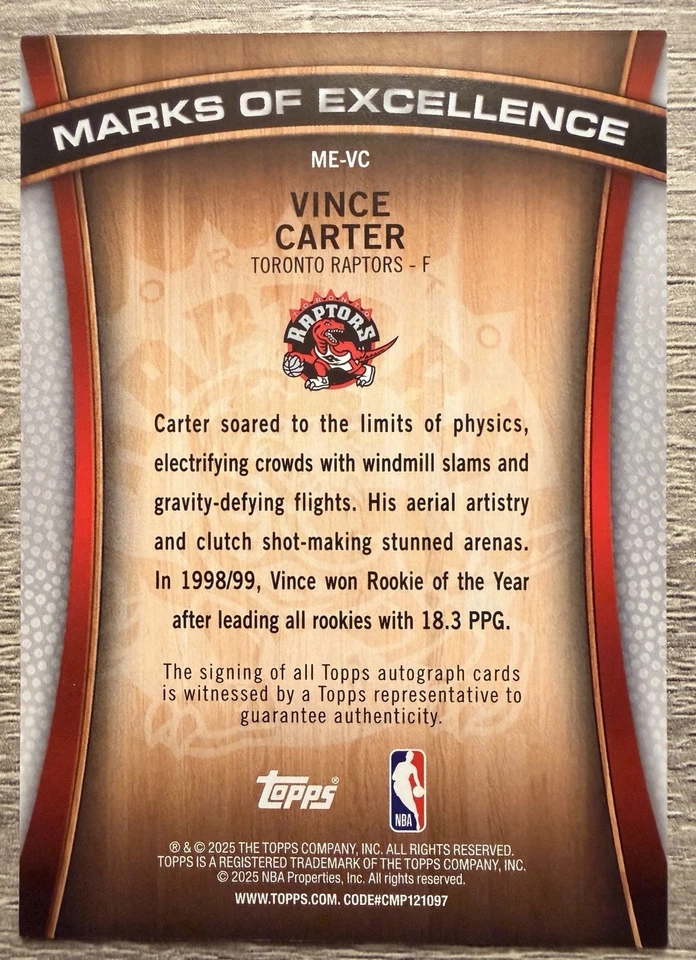 Baloncesto Topps 2025-26 VINCE CARTER AUTO Marcas de Excelencia Toronto Raptors Foto 2 de 2