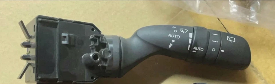 Interruptor limpiaparabrisas OEM 84652-42200 / 0R130 para Toyota RAV4 2019-2024 Foto 2 de 4