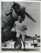 1942 Press Photo Charles Fenske, former Wisconsin track star