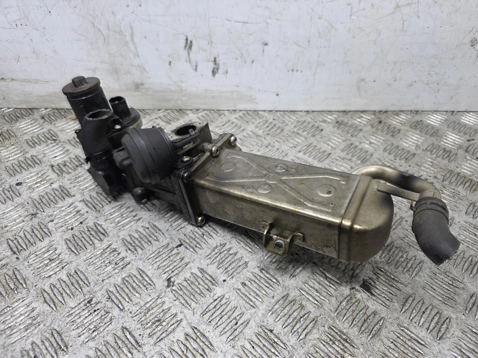 Volkswagen Jetta MK6 Le Tdi Bluemotion 2013 1,6 CAYC Egr enfriador Foto 3 de 4