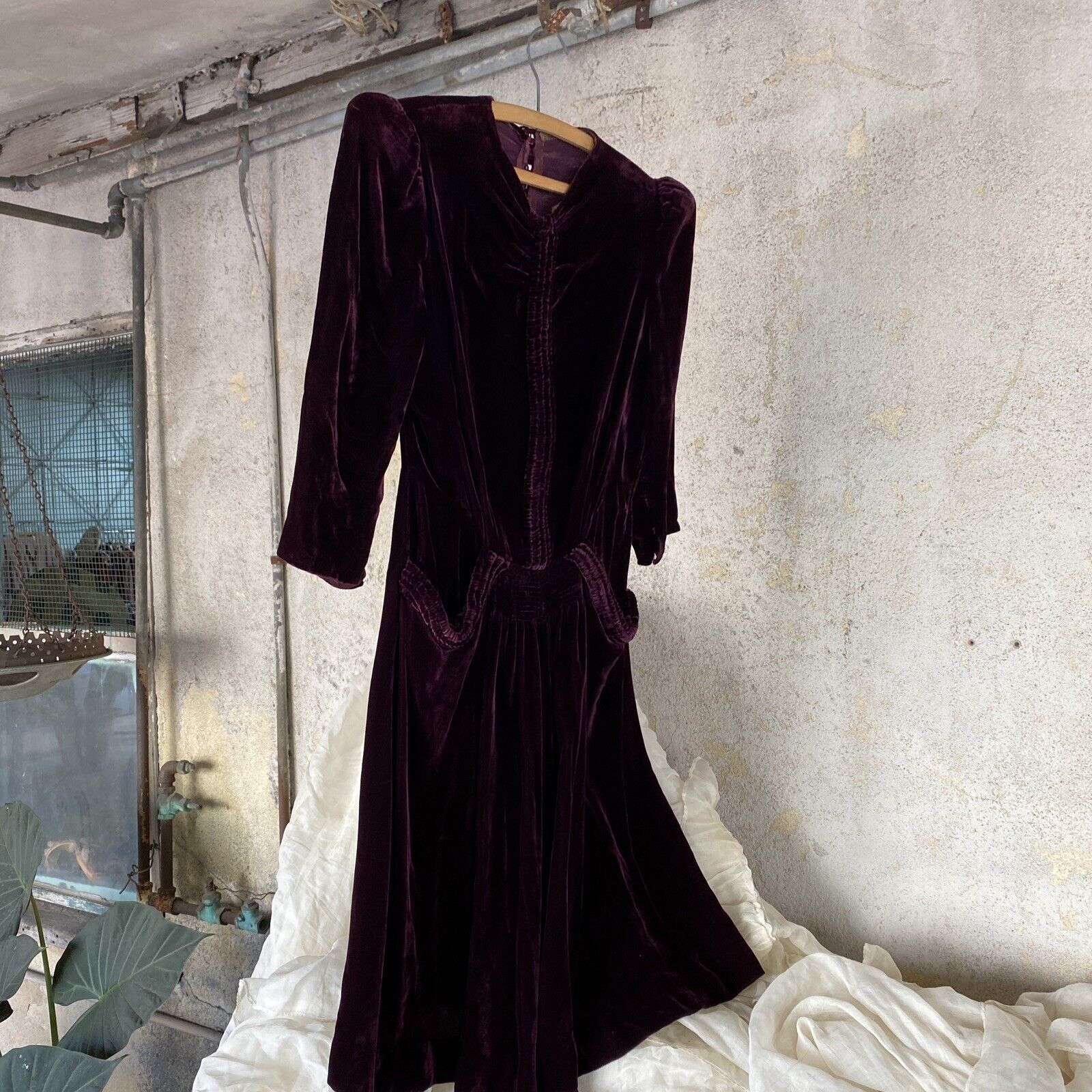 Vintage 1930s Purple Silk Velvet Midi Dress Ruchi… - image 12