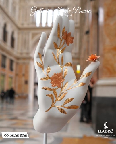 Lladró Artistic Porcelain Lladro - Hand Sculpture Protection Mudra - Picture 3 of 10