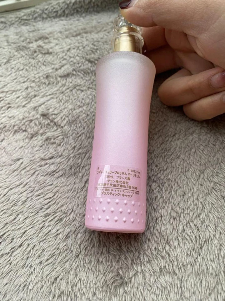 GUERLAIN LOVELY CHERRY BLOSSOM Eau de Toilette 35ml 1,2 oz DESCONTINUADO NOVO NA CAIXA - Imagem 3 de 4