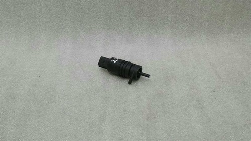 BMW 5 Series F10 528i Washer Fluid pump 6934160 Waschwasserpumpe
