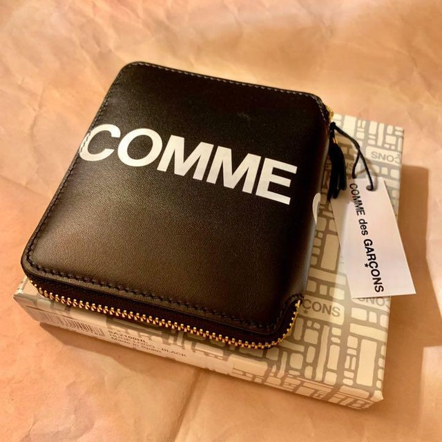 comme des garcons huge logo wallet