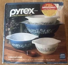 Pyrex Colonial Mist 4-Piece Mixing Bowl Set