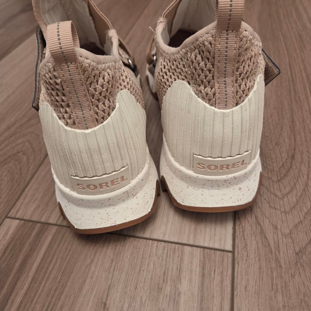 SAOLA Sneaker Sorel Kinetic in maglia con suola smerlata e cinturini elasticizzati taglia 9