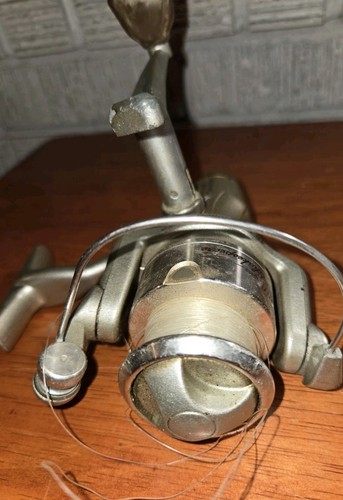 Vintage Shakespeare Sigma 3035S Fishing Reel - Picture 8 of 10