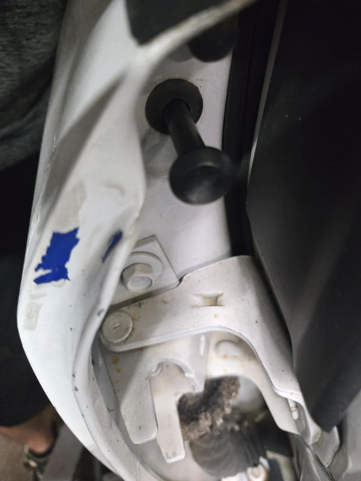 Barra de tracción de cerradura oculta para puerta trasera de policía Ford Crown Victoria 1W7J-54218A00-AA Foto 4 de 4