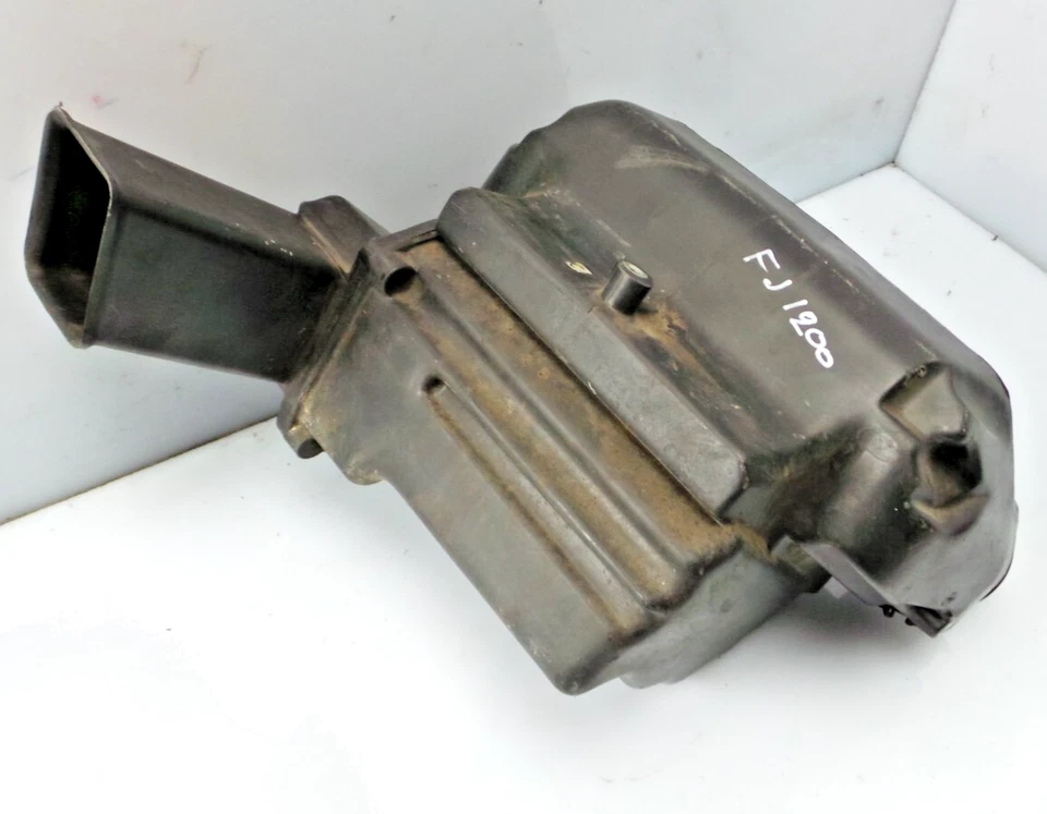 CAJA FILTRO AIRE YAMAHA FJ 1200 3CV COMPLETA USADA MIRA MIS FOTOS PARA LA PIEZA Foto 2 de 4