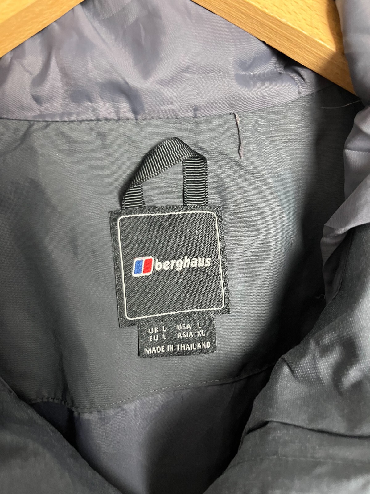 BERGHAUS Jacket Coat Mens Medium / Large M/L Waterproof GREY Hydroshell