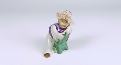 HEREND, SNOW WHITE AND THE SEVEN DWARFS SLEEPY, TALES, PORCELAIN FIGURINE (B172)