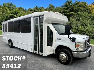 Ford E-450 Fully Reconditioned 18 Pass. 2 Wheelchair Shuttle Bus Just 26k Miles!
