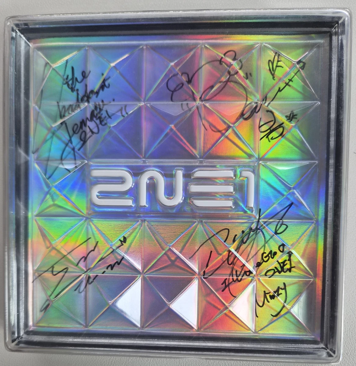 Preços baixos em Memorabilia de 2ne1 | eBay
