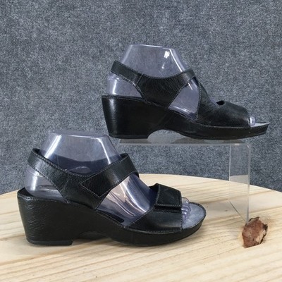 Clarks Sandals Womens 7M Ankle Strap Black Leather Open Toe Hook And Loop Casual