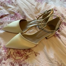 Women  s Size 40 Ivory 1 Inch Heel Wedding Bridal Shoes Never Worn Buckle Strap