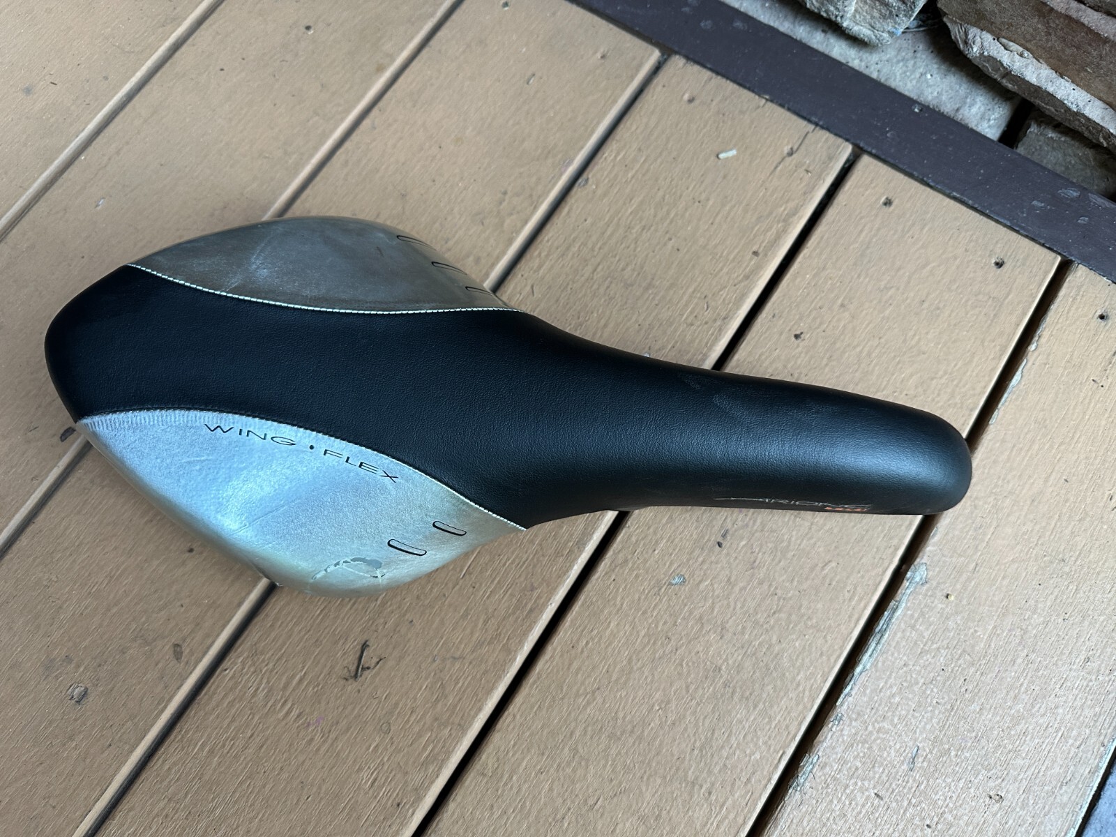 Selle Fizik Arione Wing Flex – Rails Titane – Made In Italy – Occasion