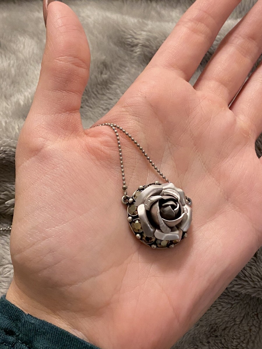 Rose Sabika Necklace