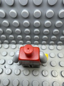 Lego Castle Kingdoms Lion Knight Minifigure 10223 Open Grin + shield And Weapon