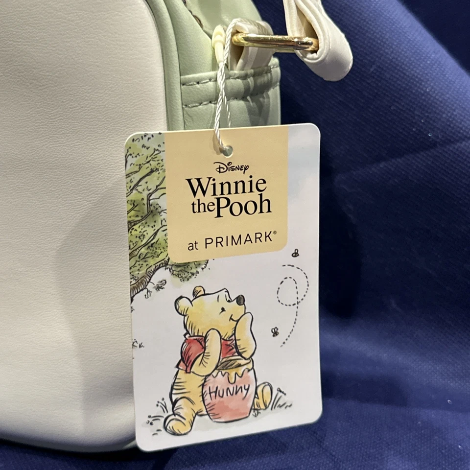 NUEVO CON ETIQUETAS Disney Verde Claro Winnie The Pooh Bandolera Abeja Cremallera Tirar Pañales 9” Foto 3 de 4