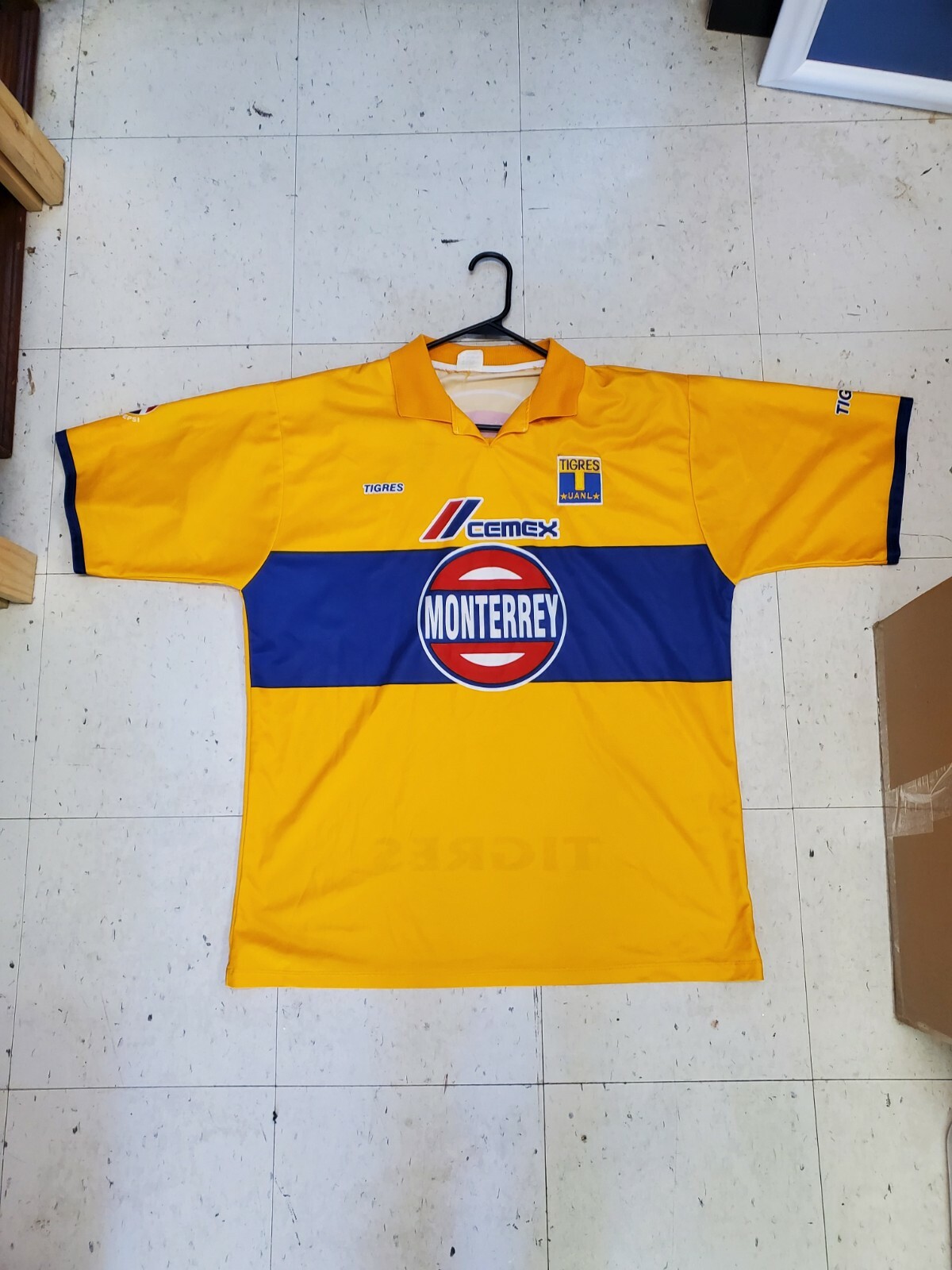 Tigres UANL Alexis Soccer Blue Yellow Jersey Men Size XL Cemex Monterrey used