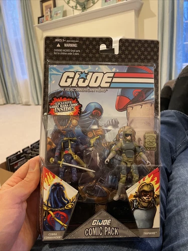 New GI G.I.Joe 25th Anniversary Comic Pack Cobra Commander & Tripwire Card