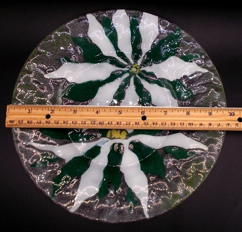 SYDENSTRICKER Signed 1968 Fused Art Glass White Poinsettia Plate